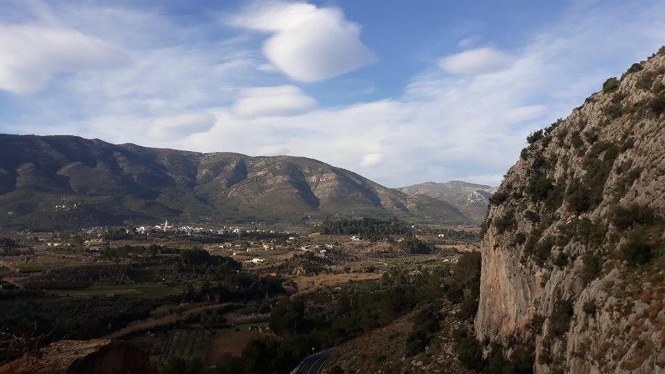 Villa Romana Mountainside Apartment In Alcalali, Jalon Valley 外观 照片